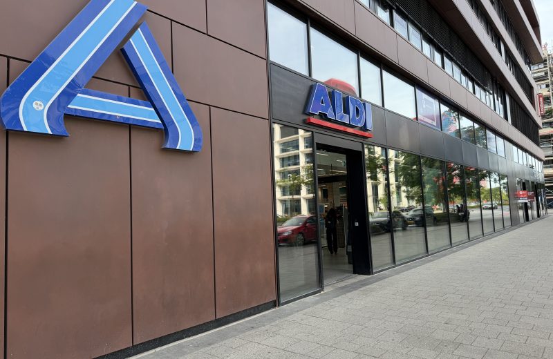 Entrance to ALDI Belval at 7a Porte de France