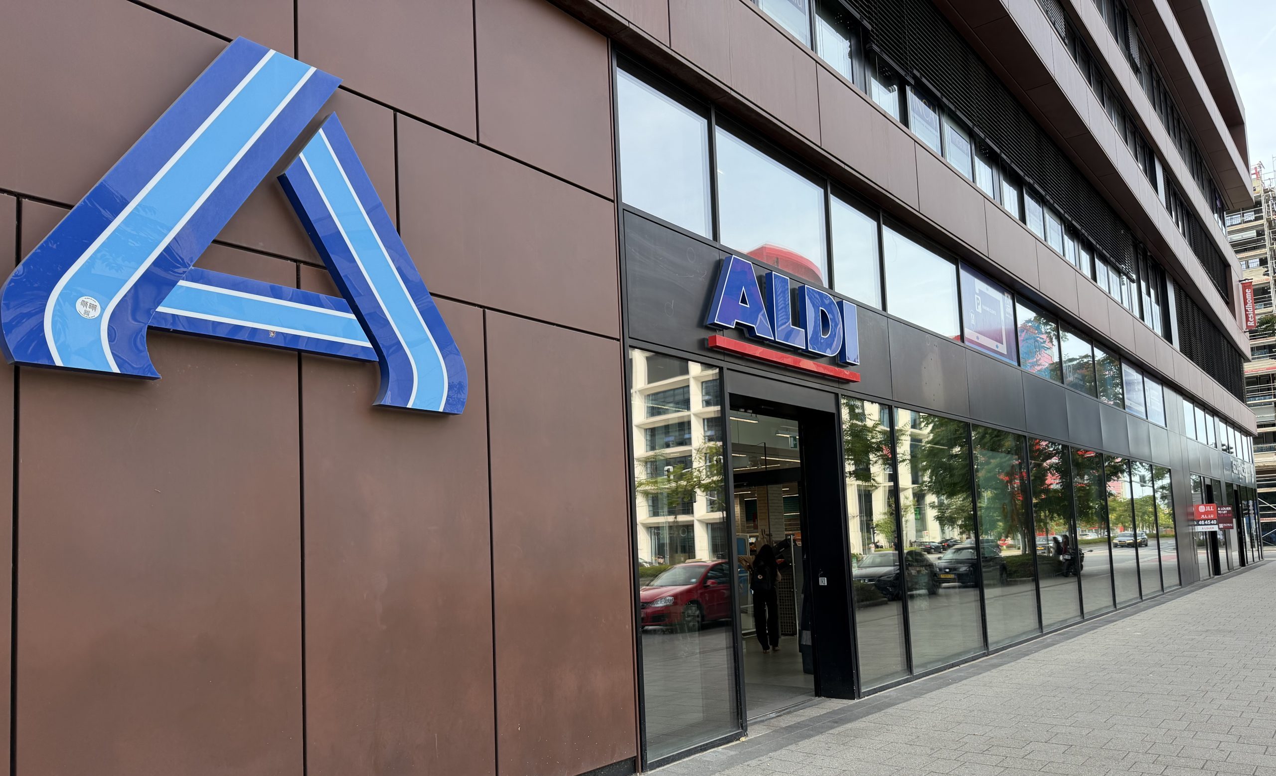 Entrance to ALDI Belval at 7a Porte de France