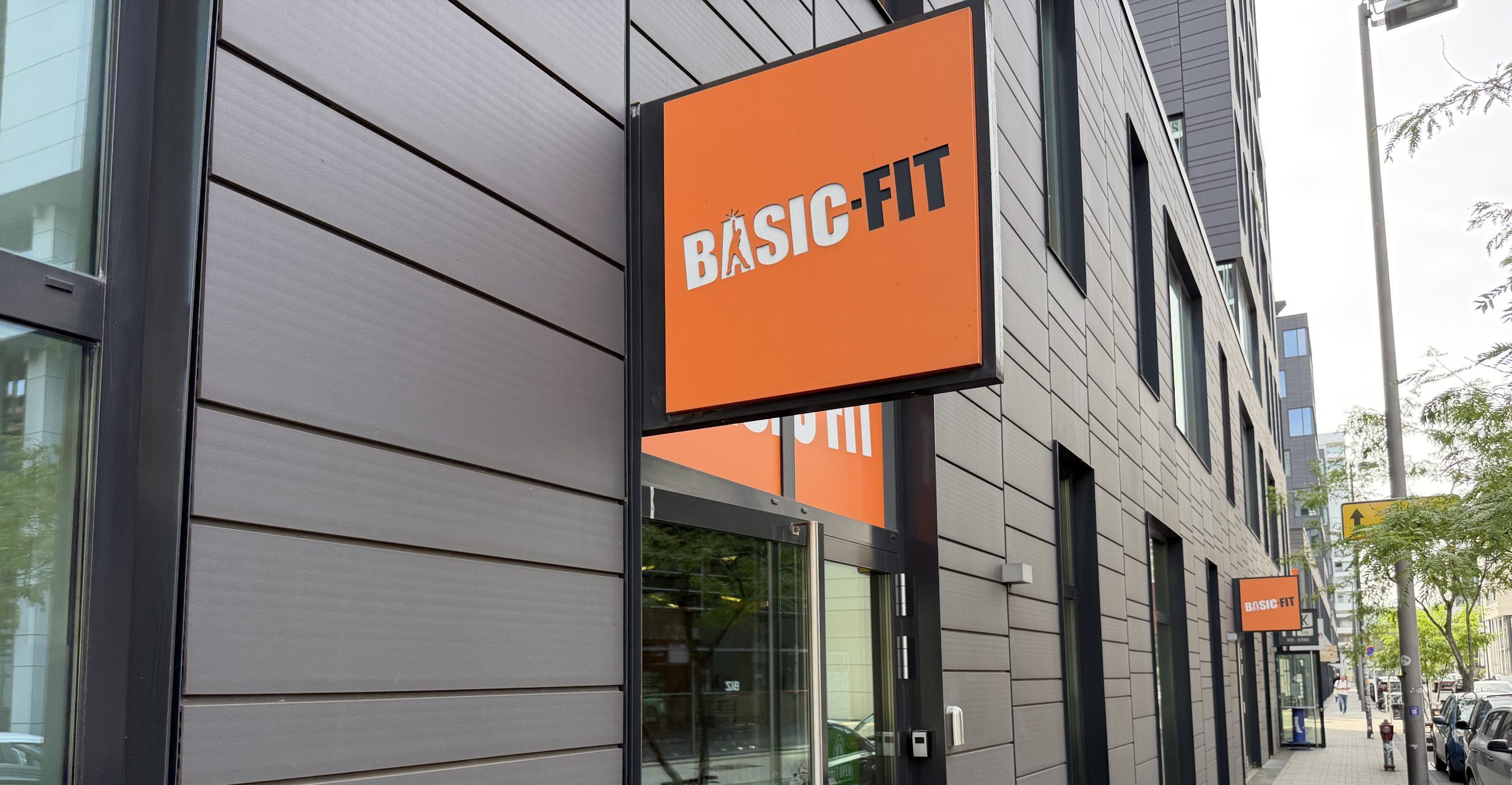 Entrance to Basic-Fit Belval on Avenue du Swing