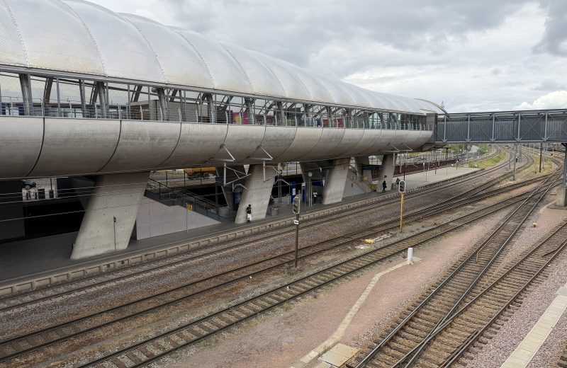 The platforms and canopy at Belval-Université station