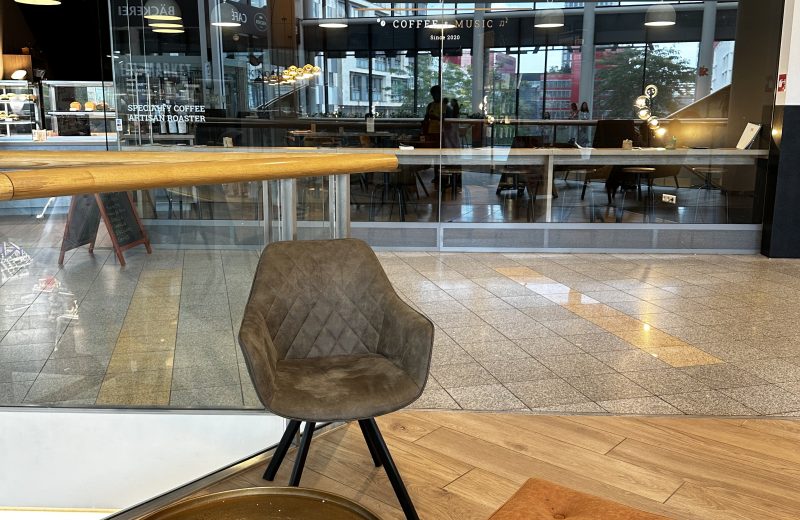 Inside Black Notes Coffee Roasters in Belval, looking towards the counter