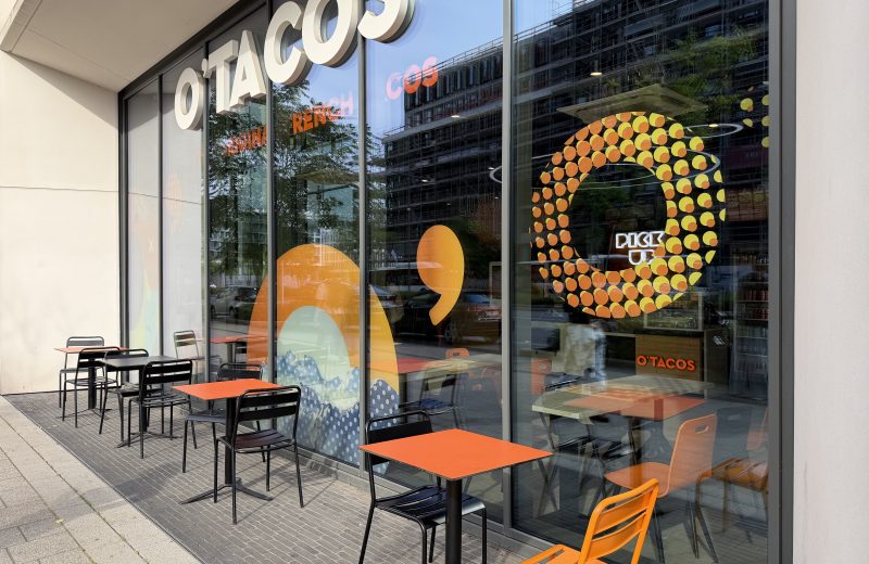 The O'Tacos shopfront in Belval, with tables outside