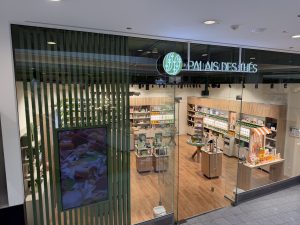 The Palais des Thés shopfront in Belval Plaza, with tea displays inside
