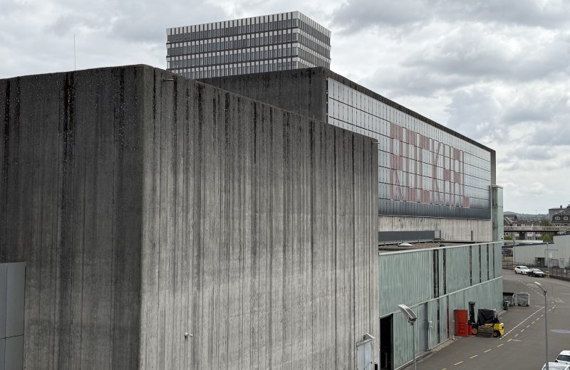 Side view of the Rockhal concert venue in Belval beneath a cloudy sky