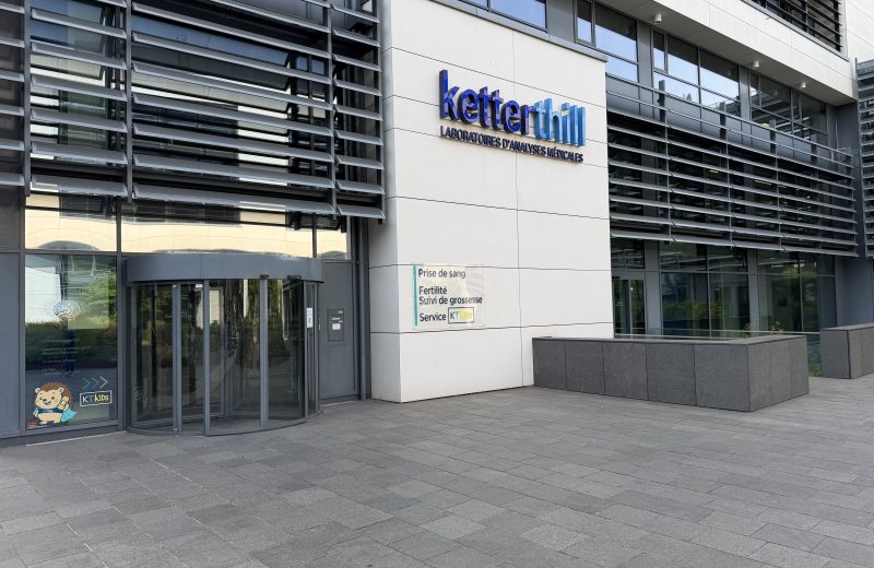 Entrance to Ketterthill Belval medical laboratory on Avenue du Swing