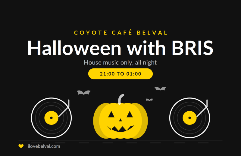 Halloween with BRIS at Coyote Café Belval: two turntables with a carved pumpkin between them and bats overhead, house music from 21:00 to 01:00