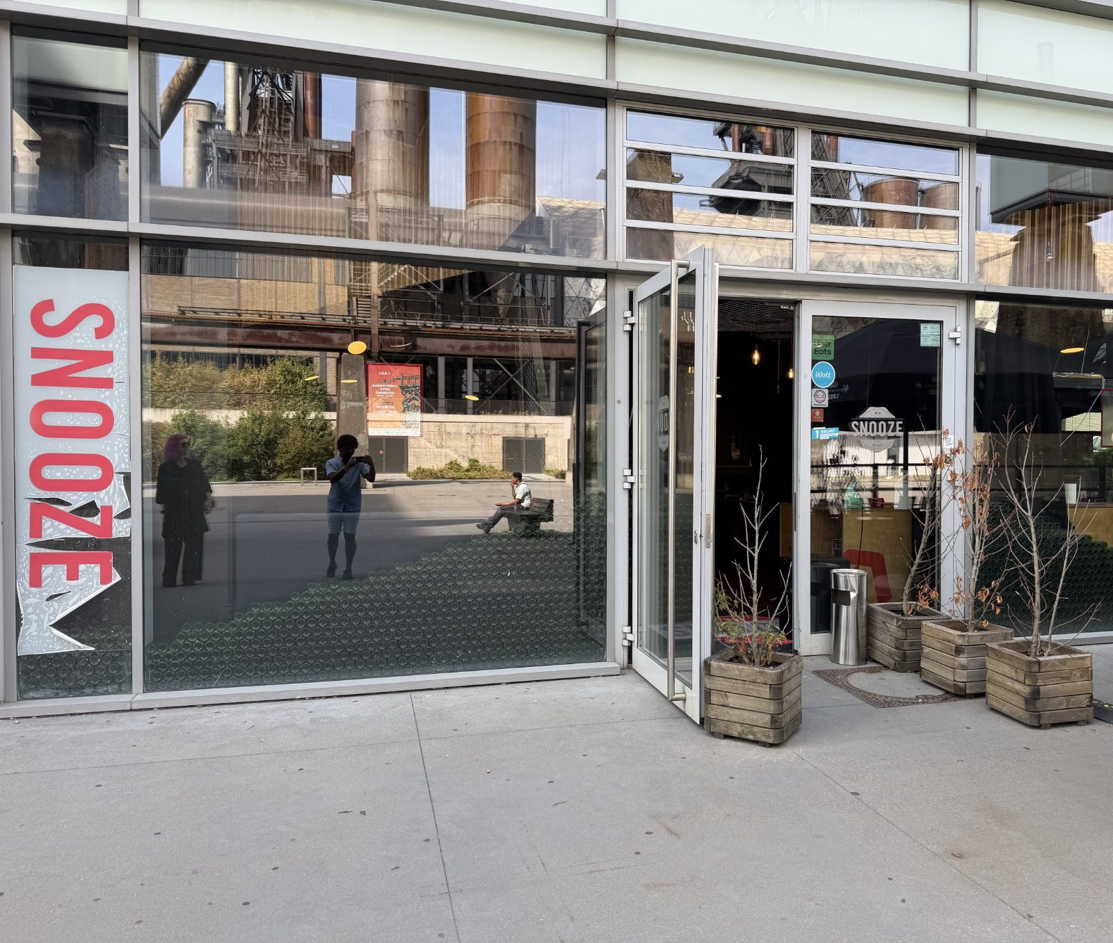 The Snooze frontage in Belval, with its vertical sign beside the entrance